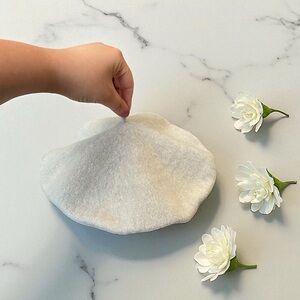 Women’s Elegant Gray Wool Beret